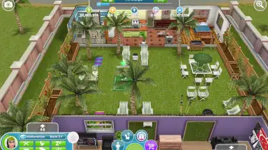 The Sims Freeplay скриншот 2