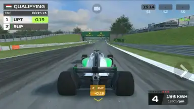 F1 Mobile Racing скриншот 3